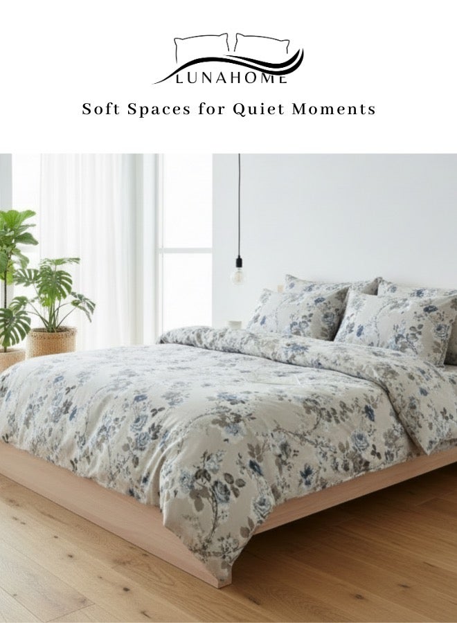 لونا هوم طقم بحجم كينغ مكون من 6 قطع (غطاء لحاف واحد - 220 * 240 سم. 1 ورقة مزودة - 200 * 200 سم + 30 سم. 4 أغطية للوسائد - 50*75 سم.). مجموعة الفراش مع الورود الزرقاء. - Image 1